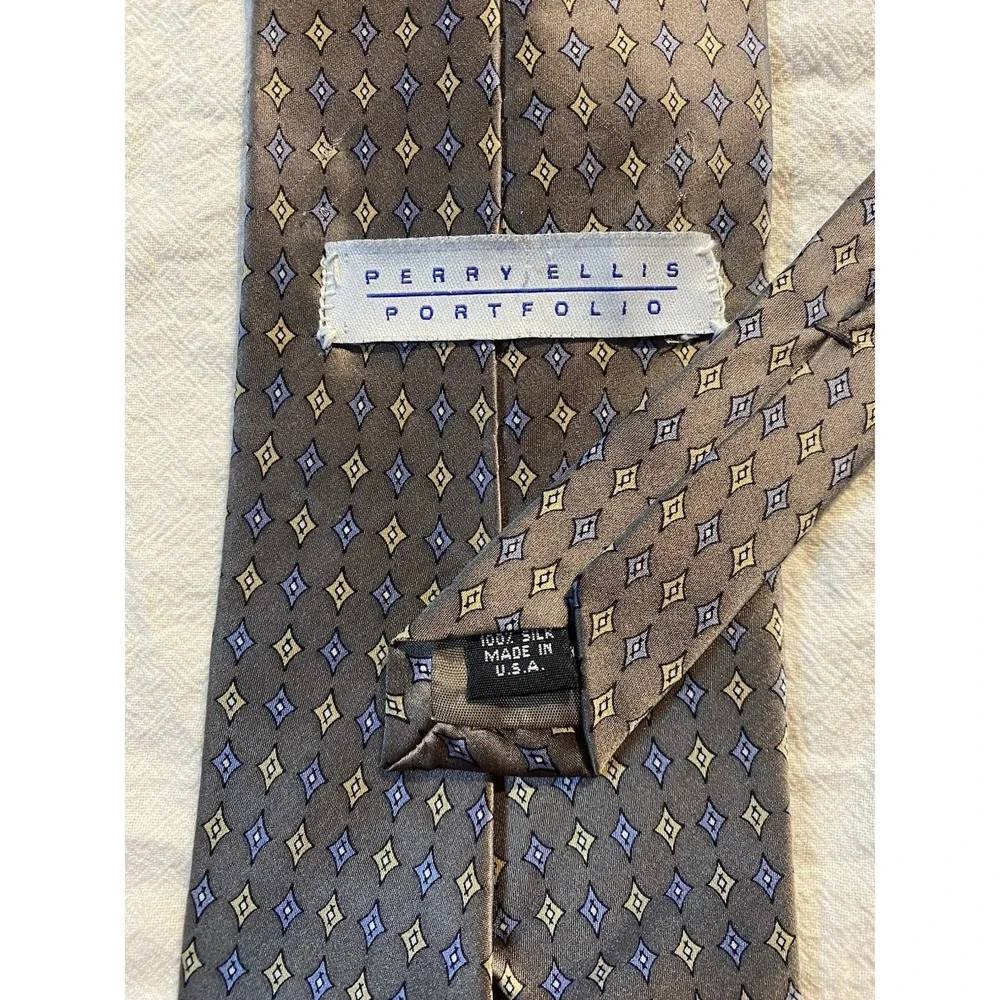 Perry Ellis perry ellis